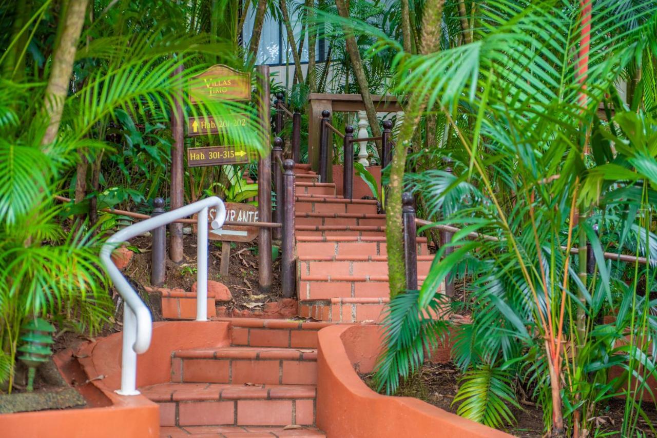 Hotel Villas Lirio Manuel Antonio Exterior photo