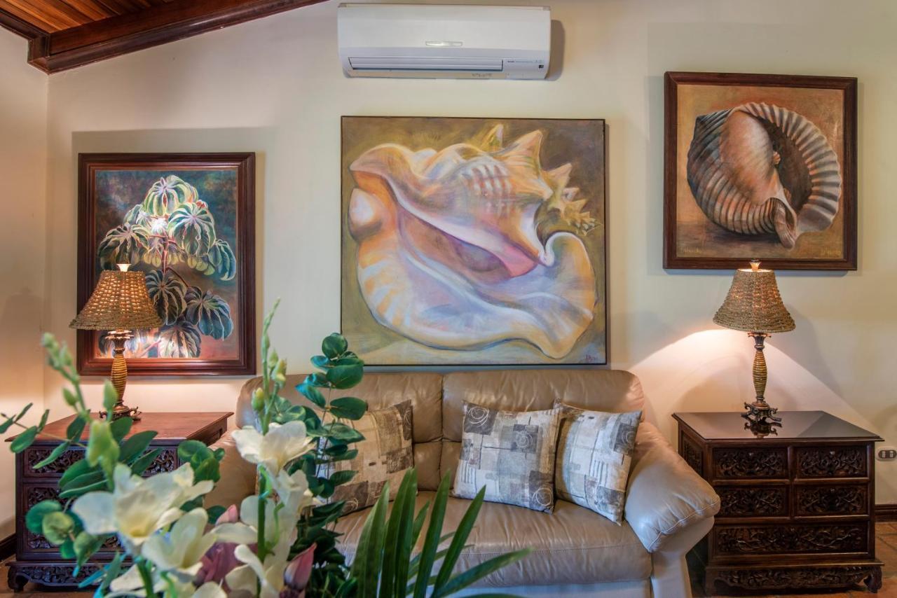 Hotel Villas Lirio Manuel Antonio Exterior photo