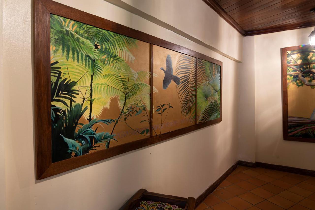 Hotel Villas Lirio Manuel Antonio Exterior photo